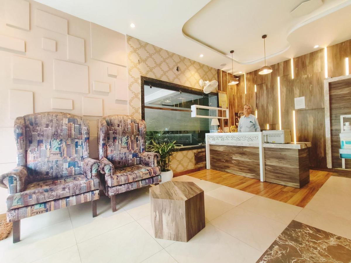 Hotel Ricky International 암리차르 외부 사진