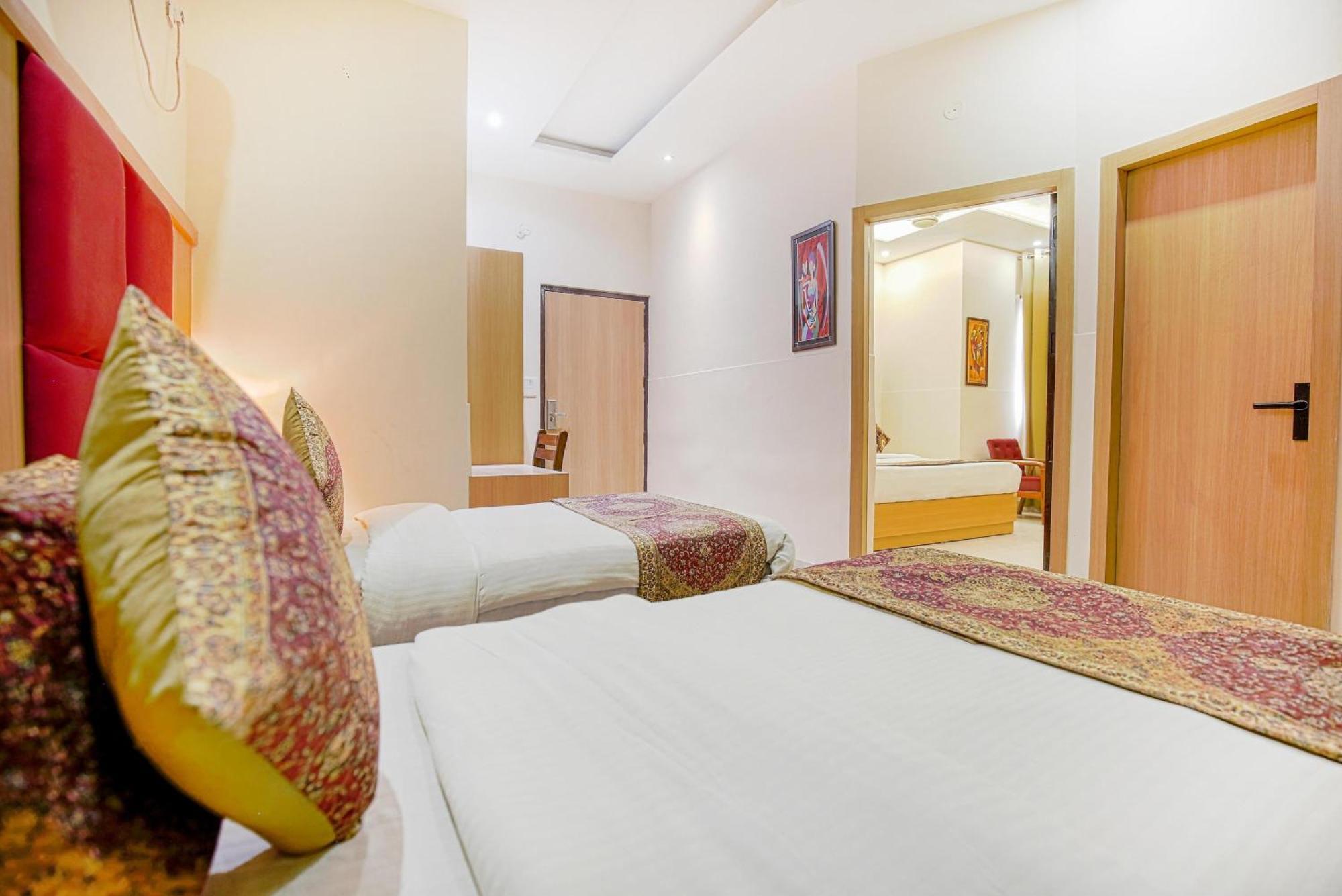 Hotel Ricky International 암리차르 외부 사진