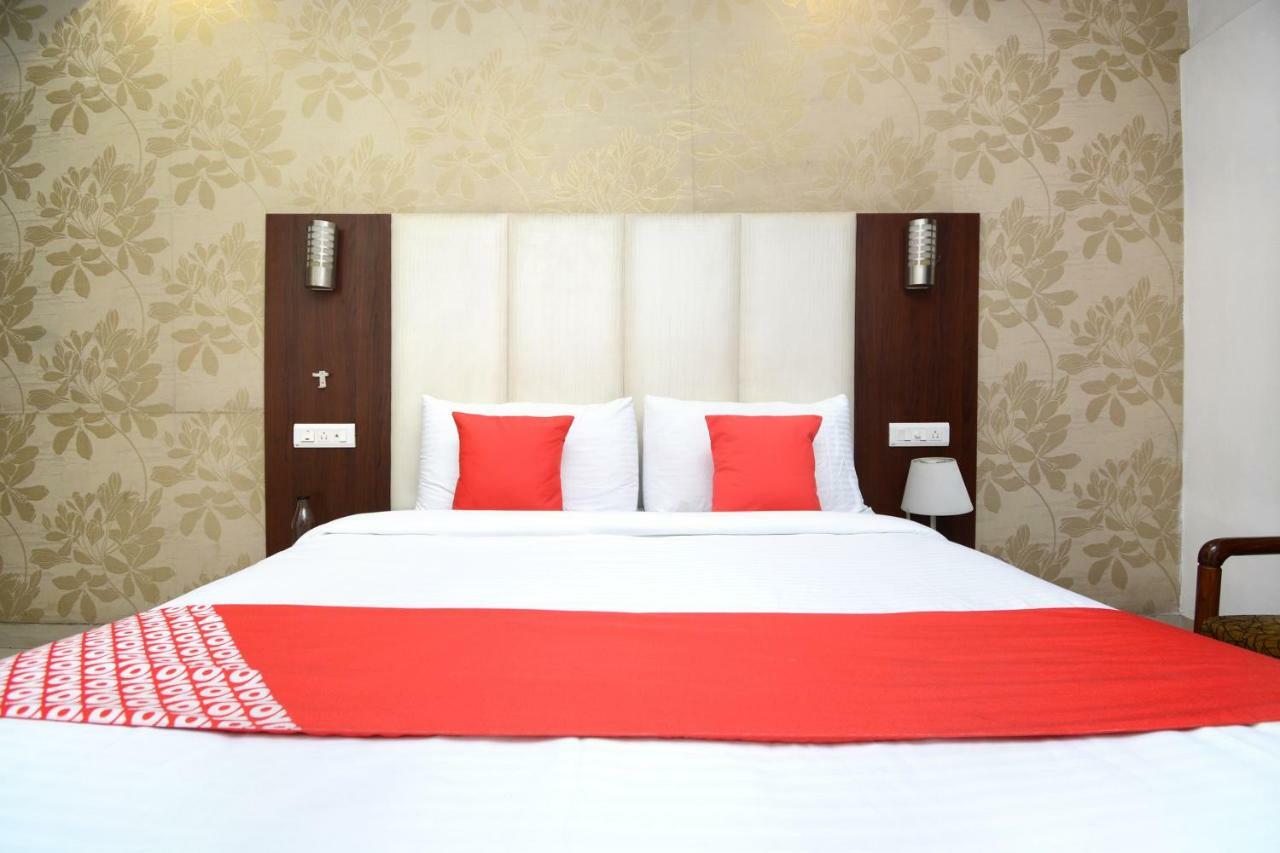 Hotel Ricky International 암리차르 외부 사진
